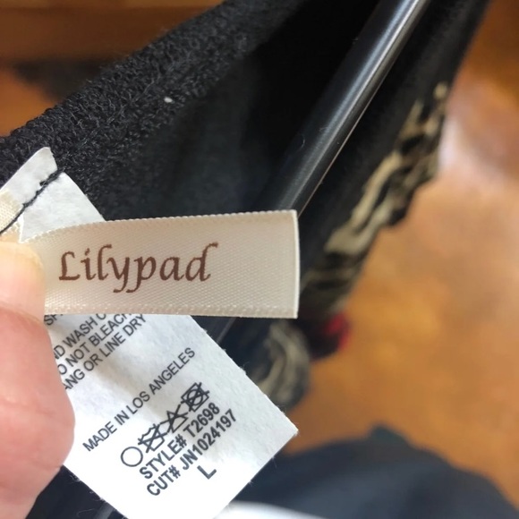 Large Red Plaid Leopard Tie Knot - Picture 4 of 7